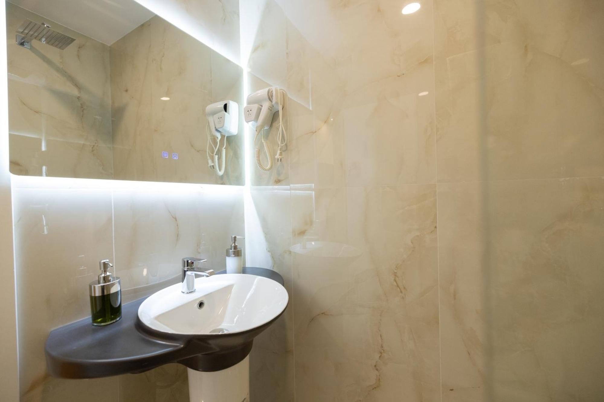Green Boutique Hotel Вльора Екстер'єр фото